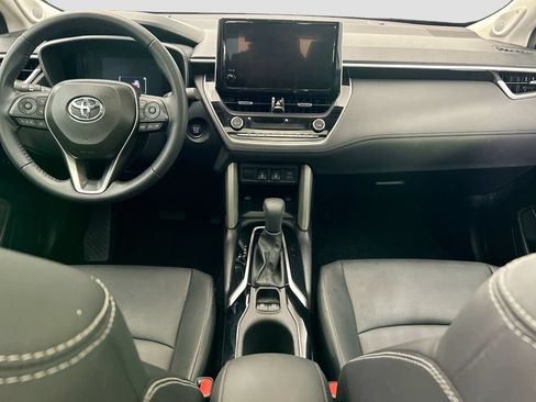 Certified 2025 Toyota Corolla Cross XLE w/ Convenience Package AWD/4WD image 13
