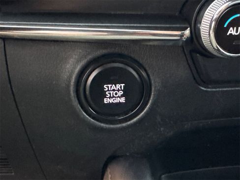 Used 2022 MAZDA MAZDA3 s image 31