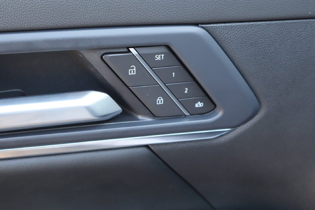 Used 2027 GMC Terrain Elevation w/ Elevation Premium Package FWD image 20