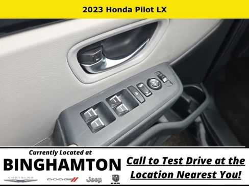 Used 2023 Honda Pilot LX image 10