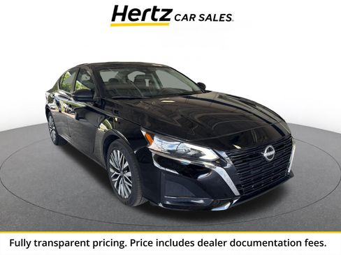 Used 2025 Nissan Altima 2.5 SV FWD image 1