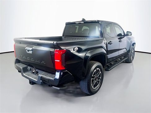 Used 2024 Toyota Tacoma TRD Sport image 7