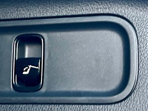 Certified 2026 Mercedes-Benz GLC 300 4MATIC image 40