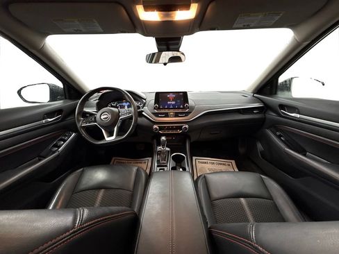 Used 2023 Nissan Altima 2.5 SR image 17