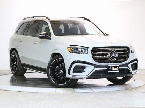 Used 2024 Mercedes-Benz GLS 580 4MATIC image 1
