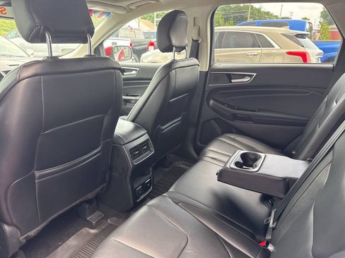 Used 2019 Ford Edge Titanium w/ Cold Weather Package AWD/4WD image 18