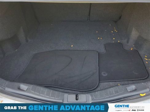 Used 2020 Ford Fusion SE image 28