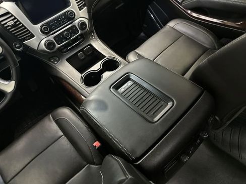 Used 2017 GMC Yukon SLT image 26