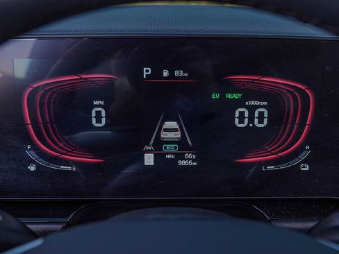 Certified 2025 Kia Niro EX image 15