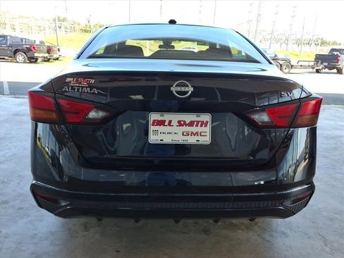 Used 2024 Nissan Altima 2.5 SV image 6