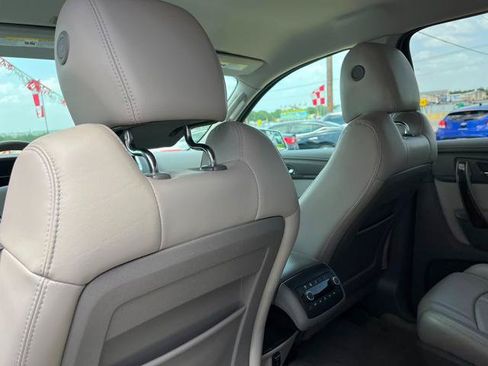 Used 2014 GMC Acadia SLT FWD image 17