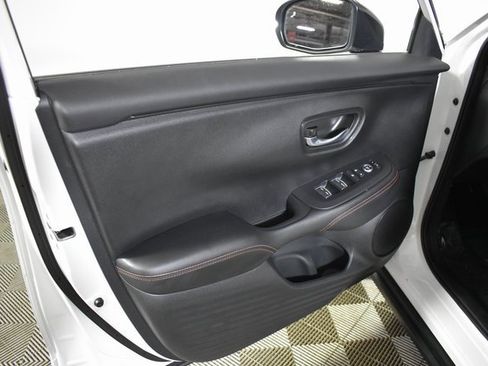 Used 2025 Honda HR-V Sport image 7
