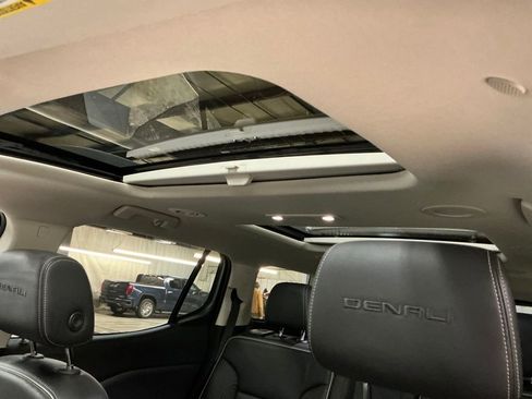 Certified 2023 GMC Acadia Denali w/ Denali Ultimate Package image 29