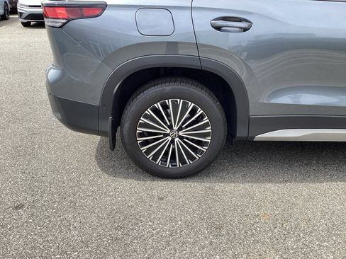 Used 2025 Volkswagen Tiguan S w/ 18" Wheel Package FWD image 23