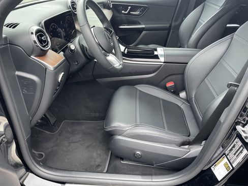 Certified 2025 Mercedes-Benz GLC 300 4MATIC image 21