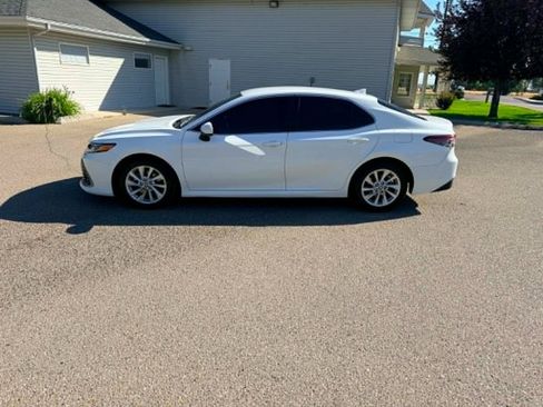 Used 2021 Toyota Camry LE FWD image 2