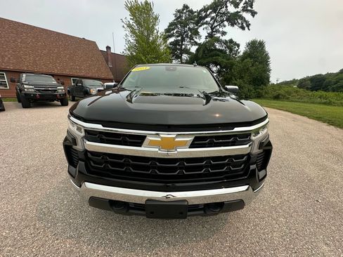Used 2023 Chevrolet Silverado 1500 LT AWD/4WD image 8