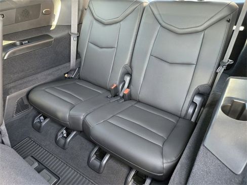 Used 2025 Cadillac XT6 Luxury image 19