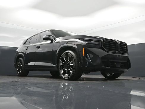 Certified 2023 BMW XM AWD/4WD image 44