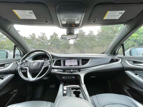Used 2024 Buick Enclave Premium AWD/4WD image 29