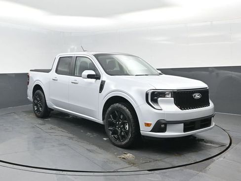 New 2026 Ford Maverick Lobo AWD/4WD image 2