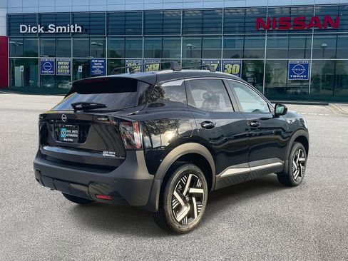 New 2026 Nissan Kicks SV w/ SV Premium Package image 6