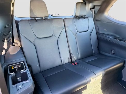 New 2026 Lexus TX 500h AWD image 23