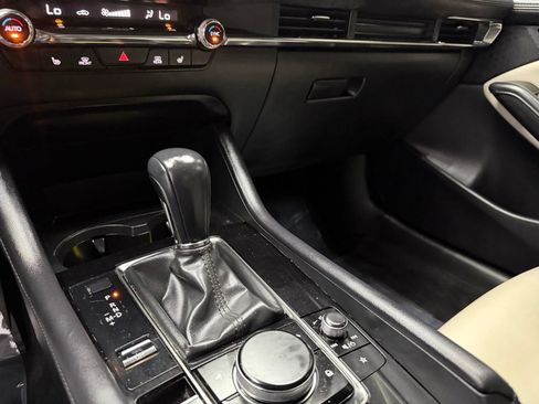 Used 2023 MAZDA MAZDA3 s FWD image 26
