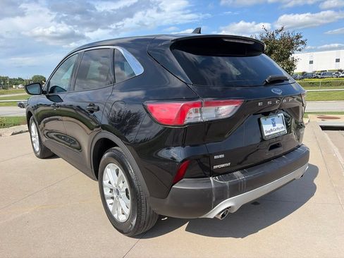 Used 2020 Ford Escape SE FWD image 12