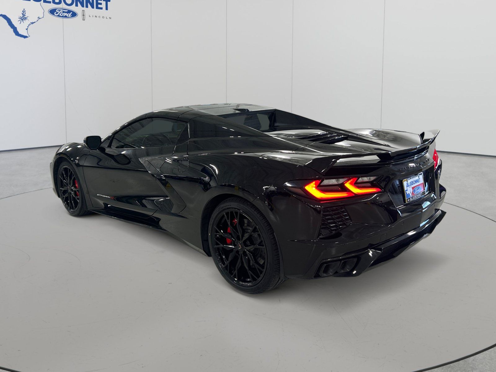 Used 2023 Chevrolet Corvette Stingray Premium Conv w/ Z51 Performance Package RWD image 7