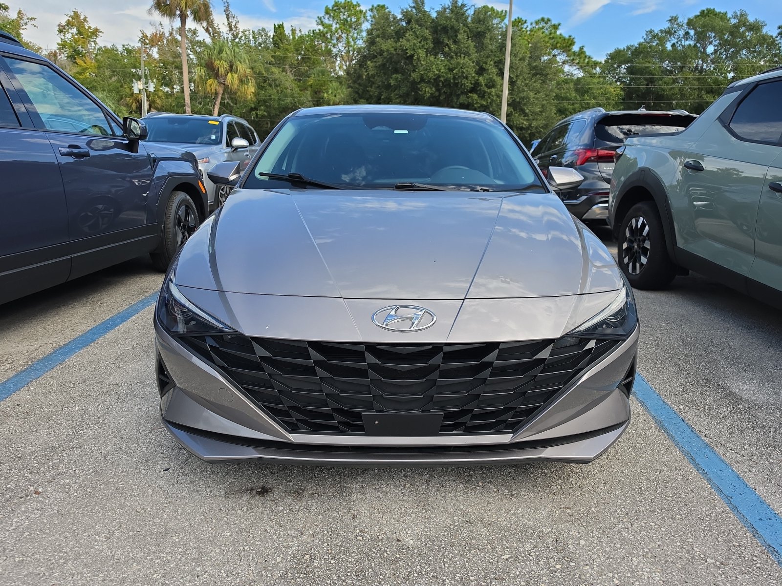 Used 2023 Hyundai Elantra SEL w/ Convenience Package FWD image 8