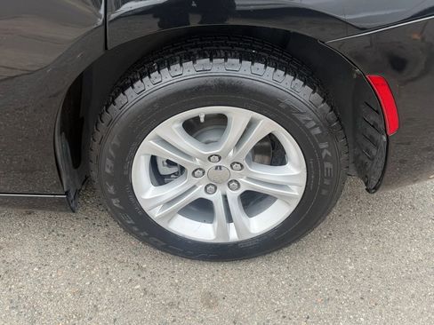 Used 2022 Dodge Charger SXT w/ Leather Interior Group image 9