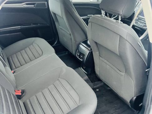 Used 2019 Ford Fusion SE image 8