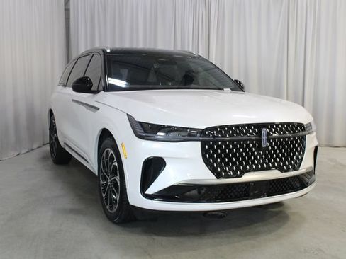 New 2026 Lincoln Nautilus Reserve AWD/4WD image 40
