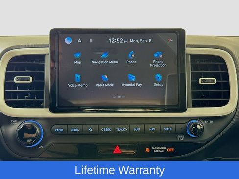 New 2025 Hyundai Venue Limited image 15