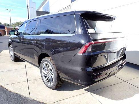 New 2025 Lincoln Navigator L Reserve image 26