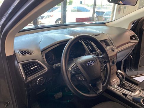 Used 2016 Ford Edge SE image 20