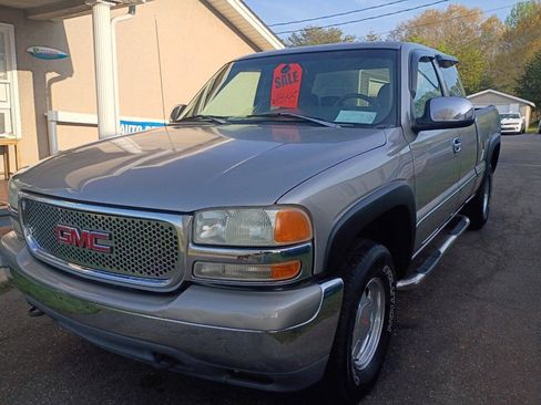 Used 1999 GMC Sierra 1500 4x4 Extended Cab w/ Marketing Option Pkg image 2