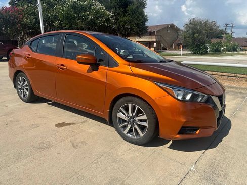 Used 2020 Nissan Versa SV FWD image 14