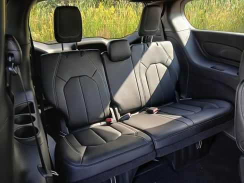 New 2026 Chrysler Voyager LX image 28