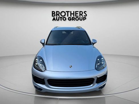 Used 2016 Porsche Cayenne S AWD/4WD image 4