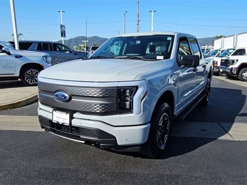 Used 2023 Ford F150 Lightning XLT image 5