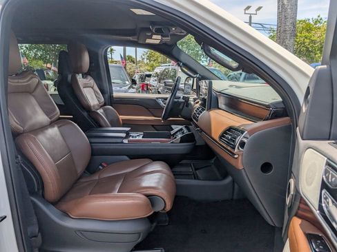 Used 2023 Lincoln Navigator Reserve AWD/4WD image 20