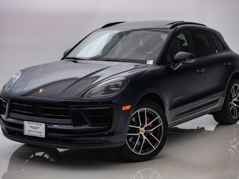 Used 2023 Porsche Macan S w/ Premium Package Plus AWD/4WD image 3