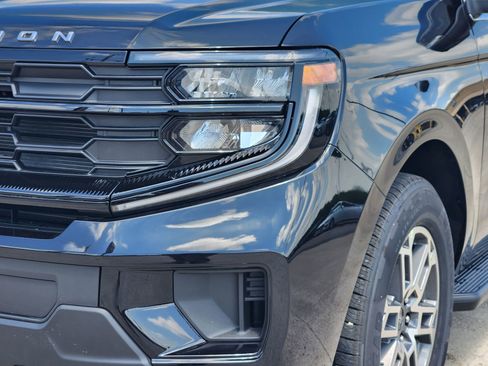 New 2026 Ford Expedition Active RWD image 10