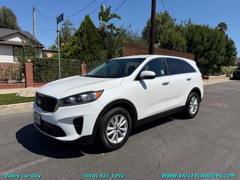 Used 2019 Kia Sorento FWD image 1