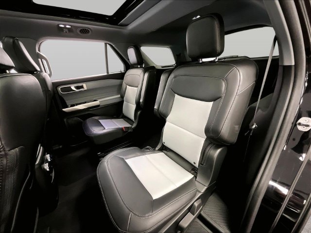Used 2023 Ford Explorer XLT w/ Equipment Group 202A AWD/4WD image 25