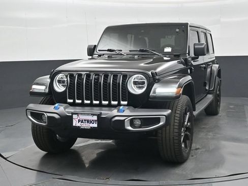 Used 2022 Jeep Wrangler Unlimited Sahara w/ Cold Weather Group AWD/4WD image 26