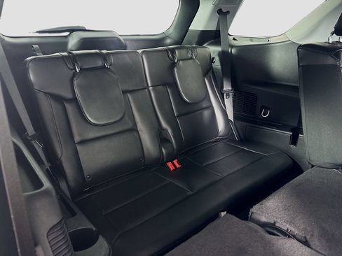 Used 2023 Ford Explorer Limited AWD/4WD image 28