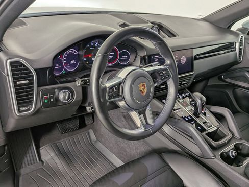 Certified 2023 Porsche Cayenne Platinum Edition AWD/4WD image 4